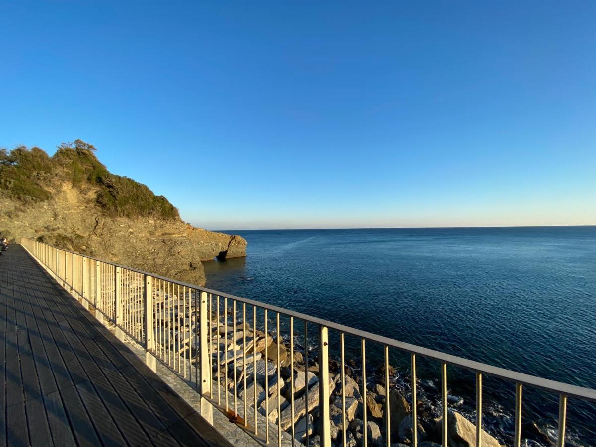 Ferienwohnung Il Mare In Piazza Albisola Superiore Exterior foto