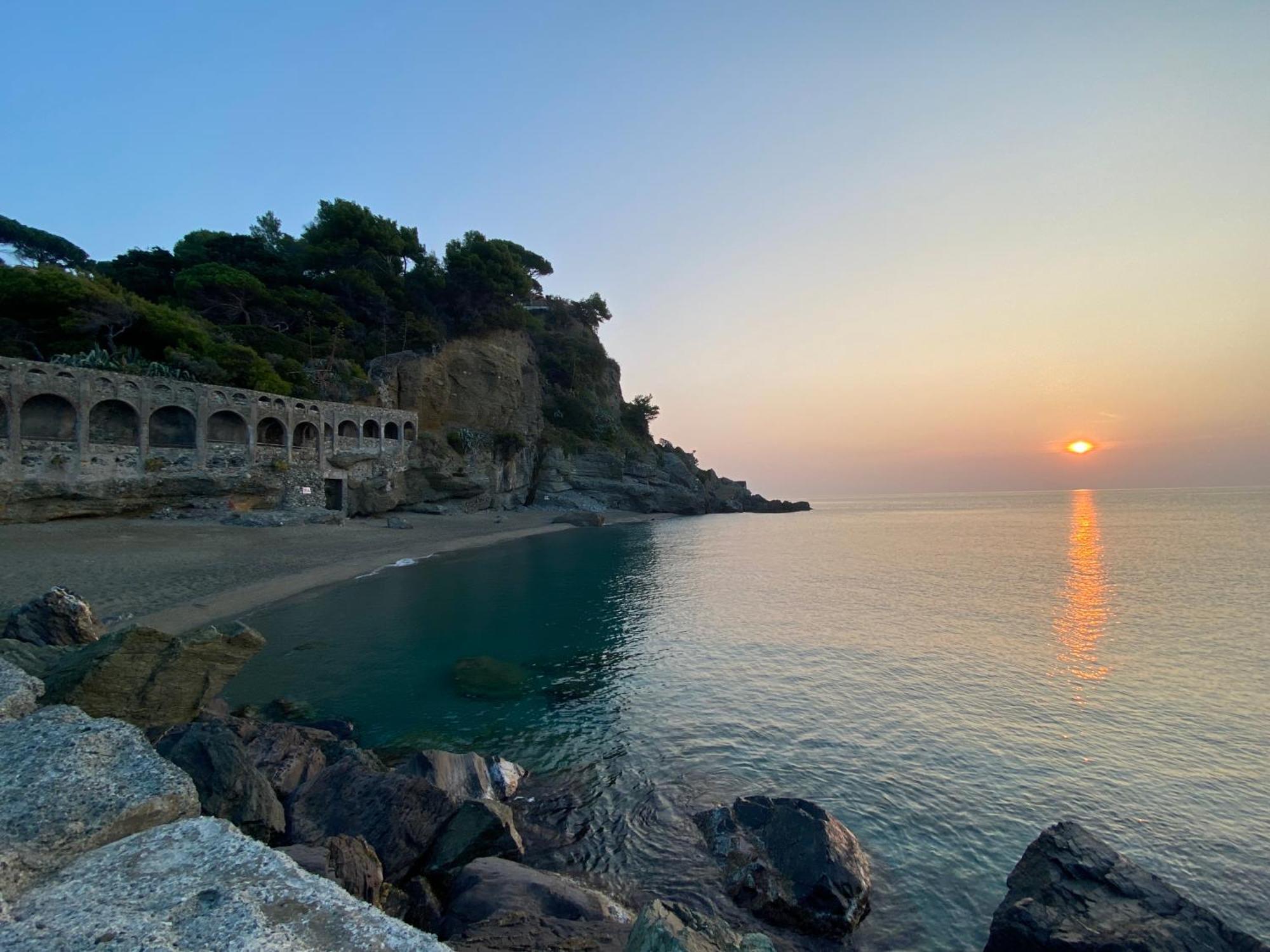 Ferienwohnung Il Mare In Piazza Albisola Superiore Exterior foto